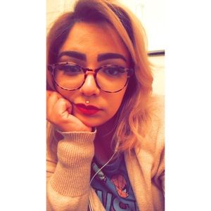 Meet your Posher, Kendra